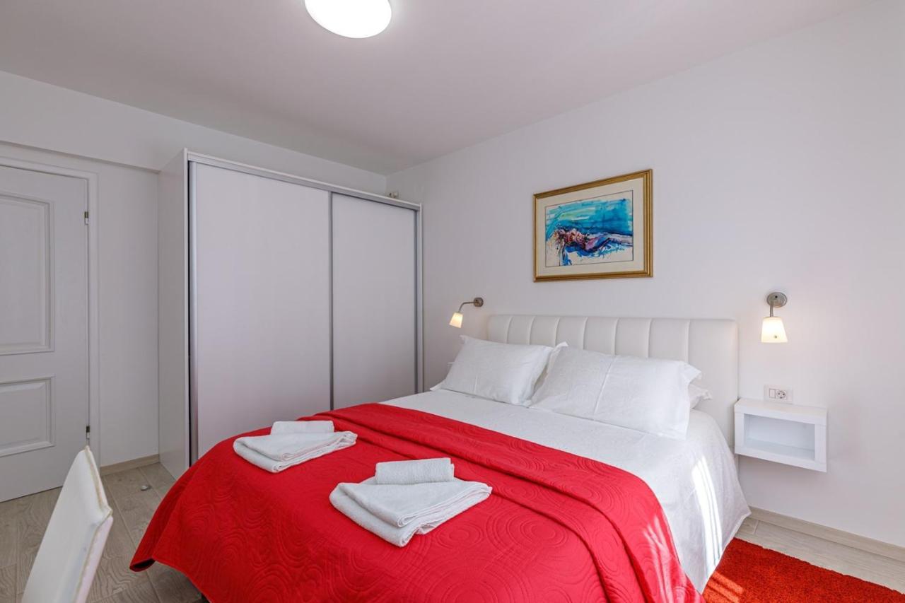 Apartments Lavizatic Πόρετς Εξωτερικό φωτογραφία